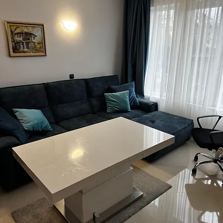 Urban Oasis Modern In The Heart Of The Μπουργκάς