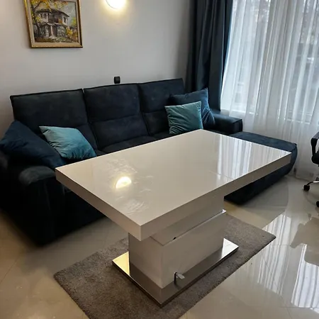 Urban Oasis Modern In The Heart Of The * ブルガス